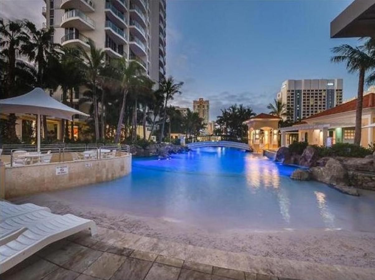 The Towers Of Chevron Renaissance - Holidays Gold Coast Dış mekan fotoğraf